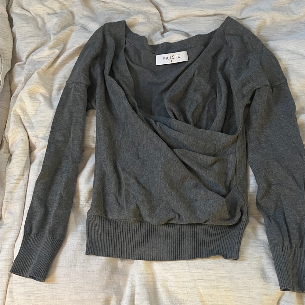 Paisie Gray Long Sleeve Top